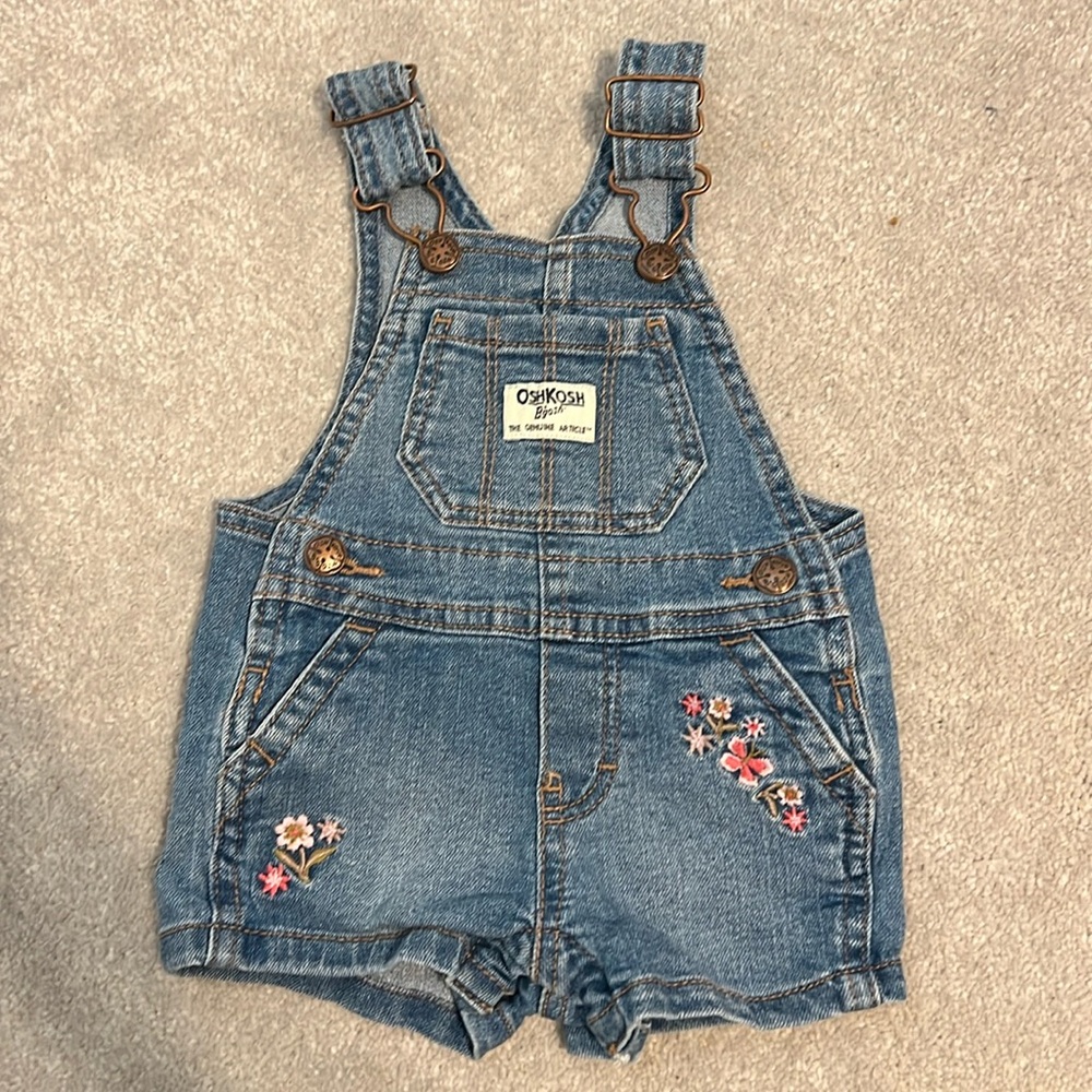 Baby B’Gosh shortalls size 3months